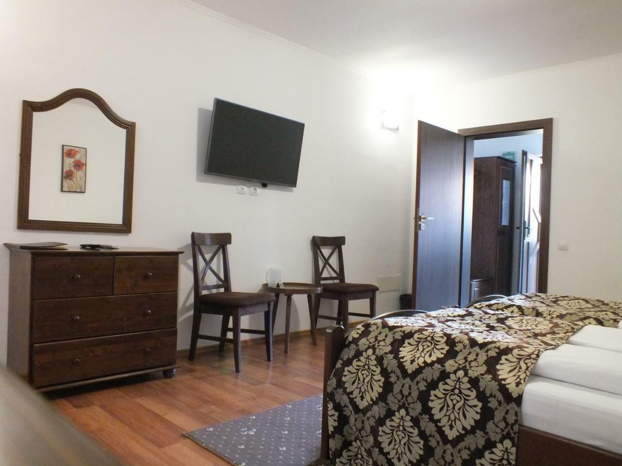 Hanul Cocosul Vitanesti Buitenkant foto